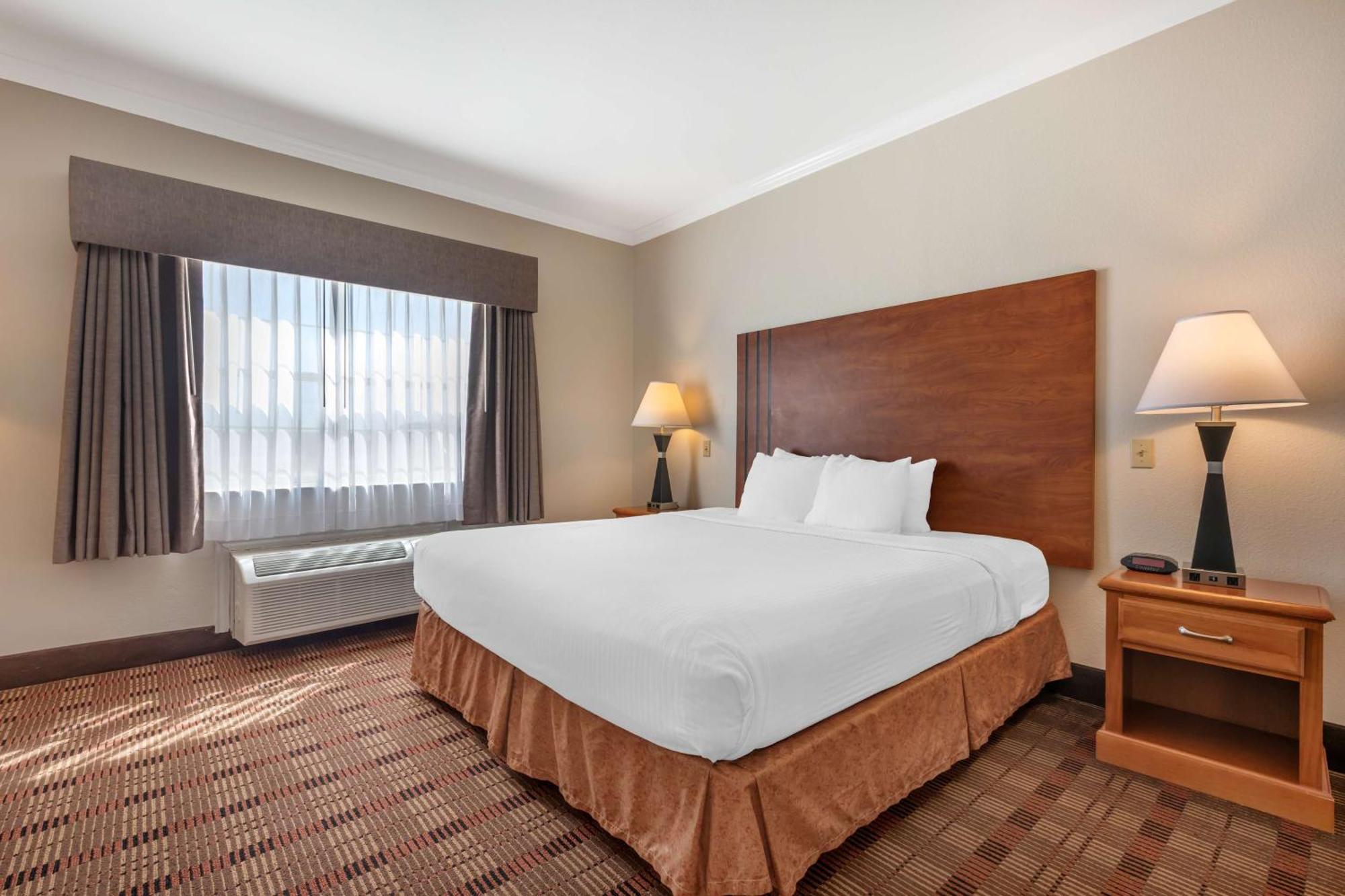 Best Western Club House Inn & Suites Mineral Wells Экстерьер фото