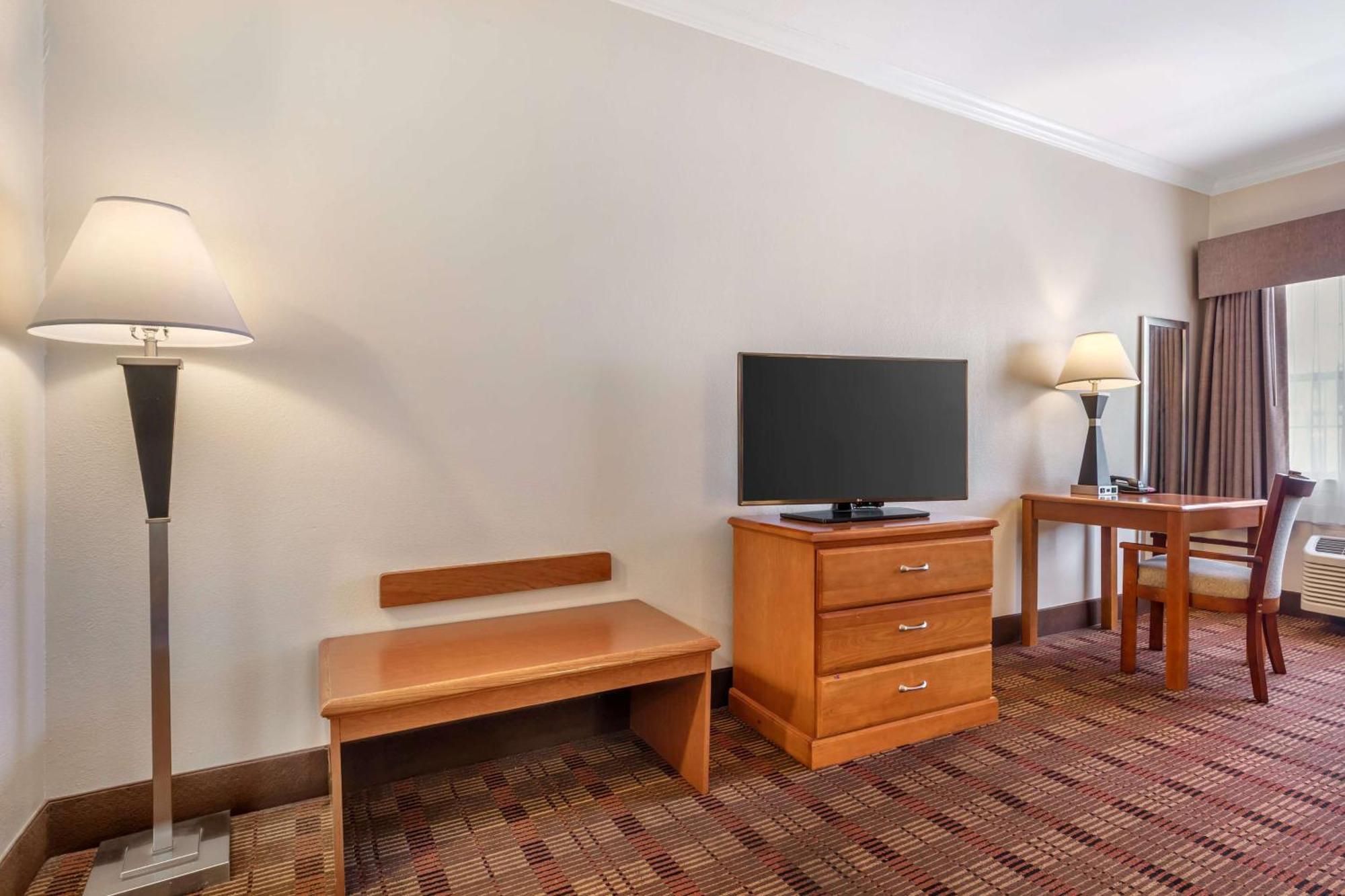 Best Western Club House Inn & Suites Mineral Wells Экстерьер фото
